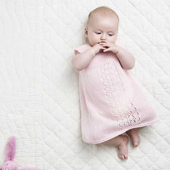 Baby Kjole med rundt bærestykke